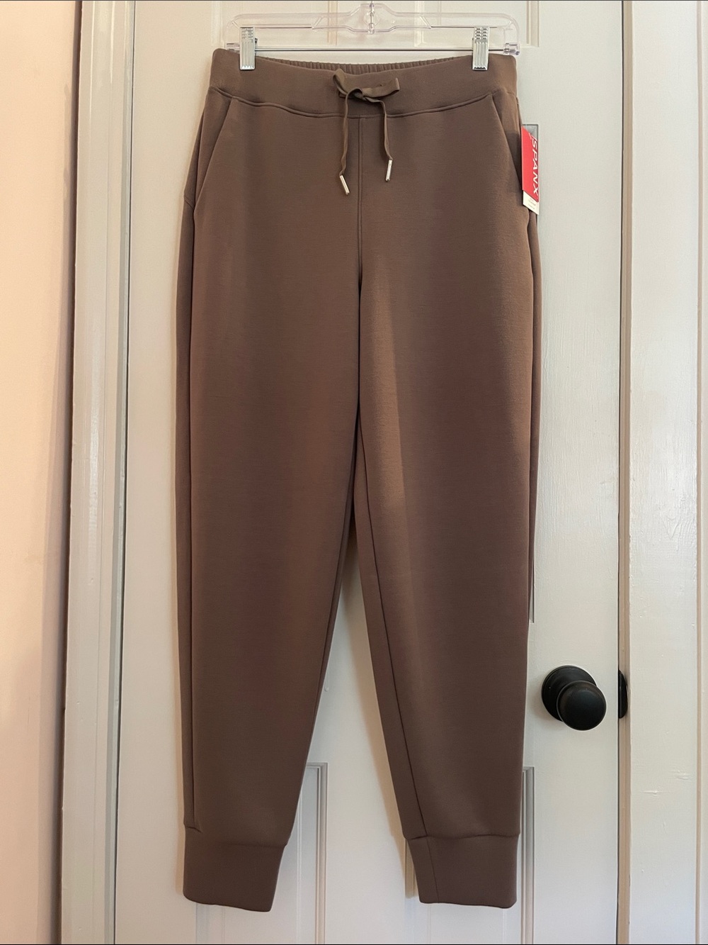 SPANX AirEssentials® Slim Cuff Jogger, Ironstone, Medium